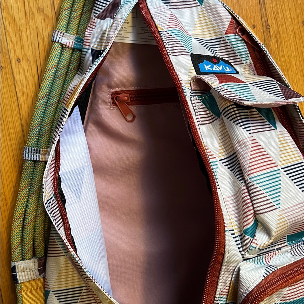 Kavu Multicolor Geometric Rope Bag - Picture 3 of 9